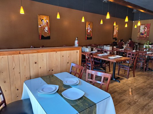 Rum Thai Bistro by null