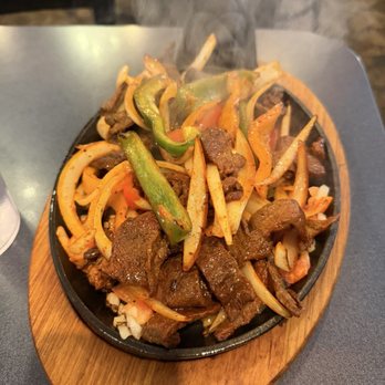 El Globo - Steak fajitas - Mexican Near Me - Grand Rapids, Michigan El Globo - Steak fajitas - Mexican Near Me - Grand Rapids, Michigan