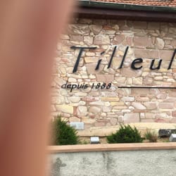 Au Tilleul - Façade avec mon doigt