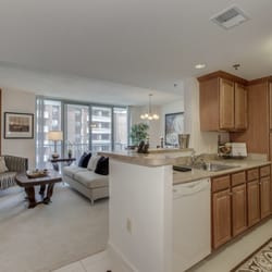 The Metropolitan - Bright, sunny apartment homes