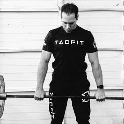 Alta Performance Institute - Coach Aaron getting in some barbell work!