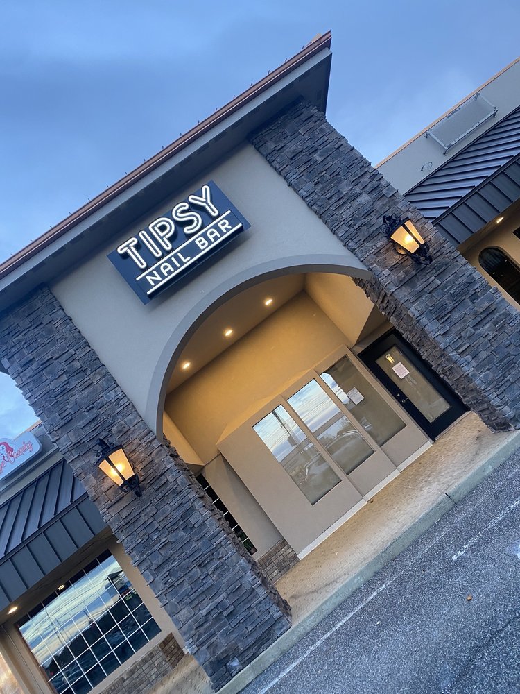 TIPSY NAIL BAR - 5215 W Clearwater Ave, Kennewick, Washington - Nail