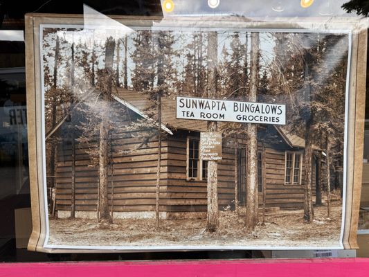 Sunwapta Falls Rocky Mountain Lodge by null