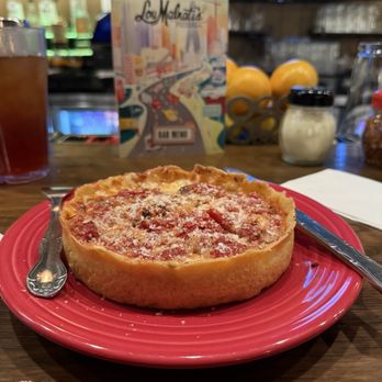 Lou Malnati's Pizzeria - Pizza Near Me - Chicago, Illinois