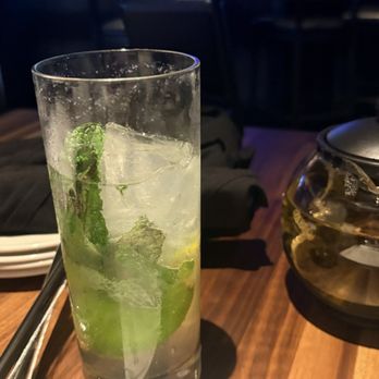 Yard House - Buzz-Free Mojito - Vegetarian Near Me - San Diego, California Yard House - Buzz-Free Mojito - Vegetarian Near Me - San Diego, California