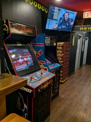 Cheesie's Pub & Grub - Lakeview by null