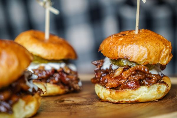 THRōW Social DC by null