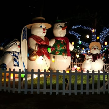 Honolulu City Lights - Snowmen - Festivals Near Me - Honolulu, Hawaii Honolulu City Lights - Snowmen - Festivals Near Me - Honolulu, Hawaii