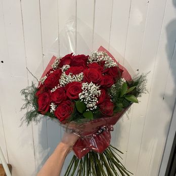 La Floret Fleuriste - Red Roses - Florists Near Me - Verdun, Quebec La Floret Fleuriste - Red Roses - Florists Near Me - Verdun, Quebec