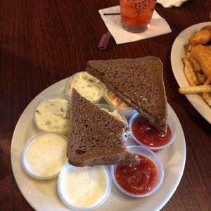 Dick And Joan's 220 Club - Takeout & Delivery - 18 Photos ...