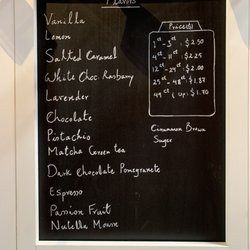 Amitie macaron - Flavors and $