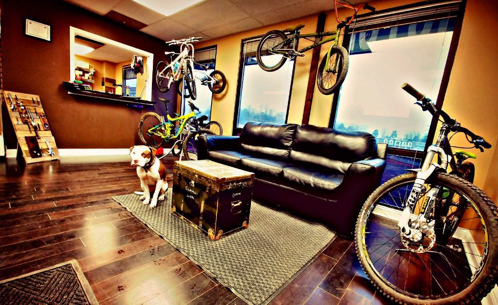 RIVERSIDE BICYCLE SHOP’S PARK OUTPOST Updated September 2024 101 N