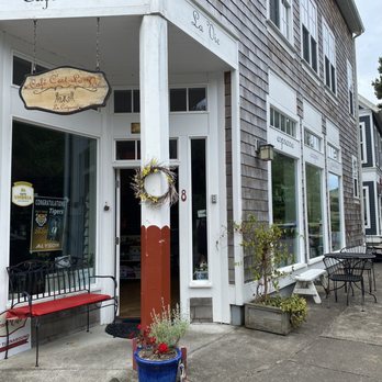 Cafe C'est La Vie - Front - Cafes Near Me - Depoe Bay, Oregon Cafe C'est La Vie - Front - Cafes Near Me - Depoe Bay, Oregon