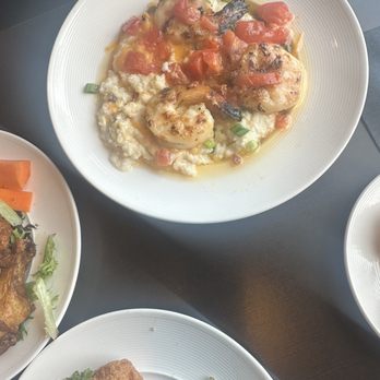 Della J's Delectables - Shrimp and grits - Southern Near Me - Alexandria, Virginia