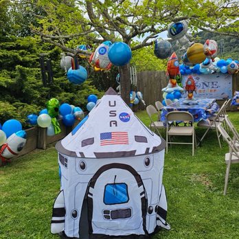 Balloon Works by Mary R. - Party & Event Planning Near Me Balloon Works by Mary R. - Party & Event Planning Near Me