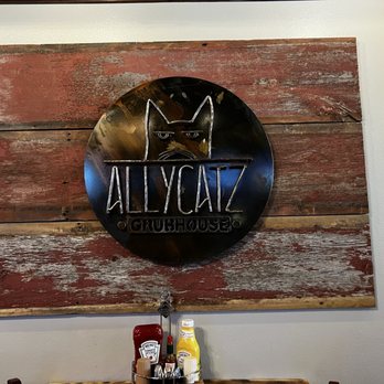 AllyCatz GrubHouse - Sports Bars Near Me - Denver, Iowa
