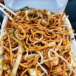 Shrimp Chow Mien with added egg