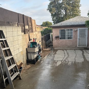 Discount Tree Care Arborist - Backyard - Tree Services Near Me - Long Beach, California