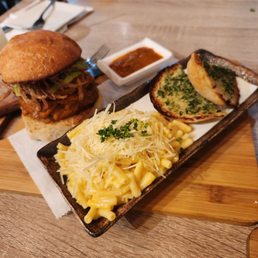 Asado Con Sandwich De Palta Y Cebolla Frita / Roast with Avocado and Fried Onion Sandwich Asado Con Sandwich De Palta Y Cebolla Frita / Roast with Avocado and Fried Onion Sandwich