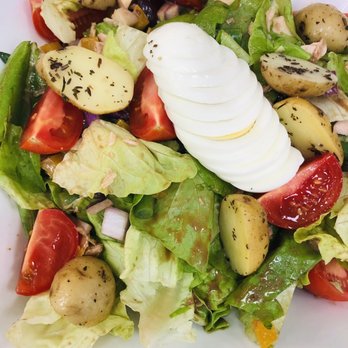 La Parisienne Bakery - Salad nicoise - Bakeries Near Me - North Miami Beach, Florida