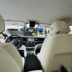 EJ Concierge Ride - Https://www.ejluxuryride.com/booknow