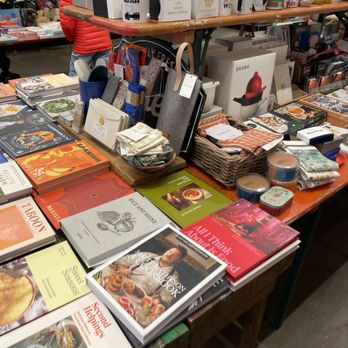 Therapy Stores - Books - Women's Clothing Near Me - Mountain View, California