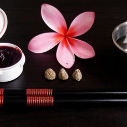 Acupuncture Pacifica - Corinne Lysaught, L Ac - Moxibustion - Artemesia vulgaris - this herb has an impressive laundry list of healing properties!