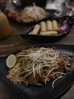 Sip Saam Thai by null