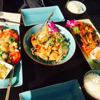 Canton House - Sesame Chicken, Golden Noodles with Chicken, Szechuan Beef. - Restaurants Near Me - Göteborg, O