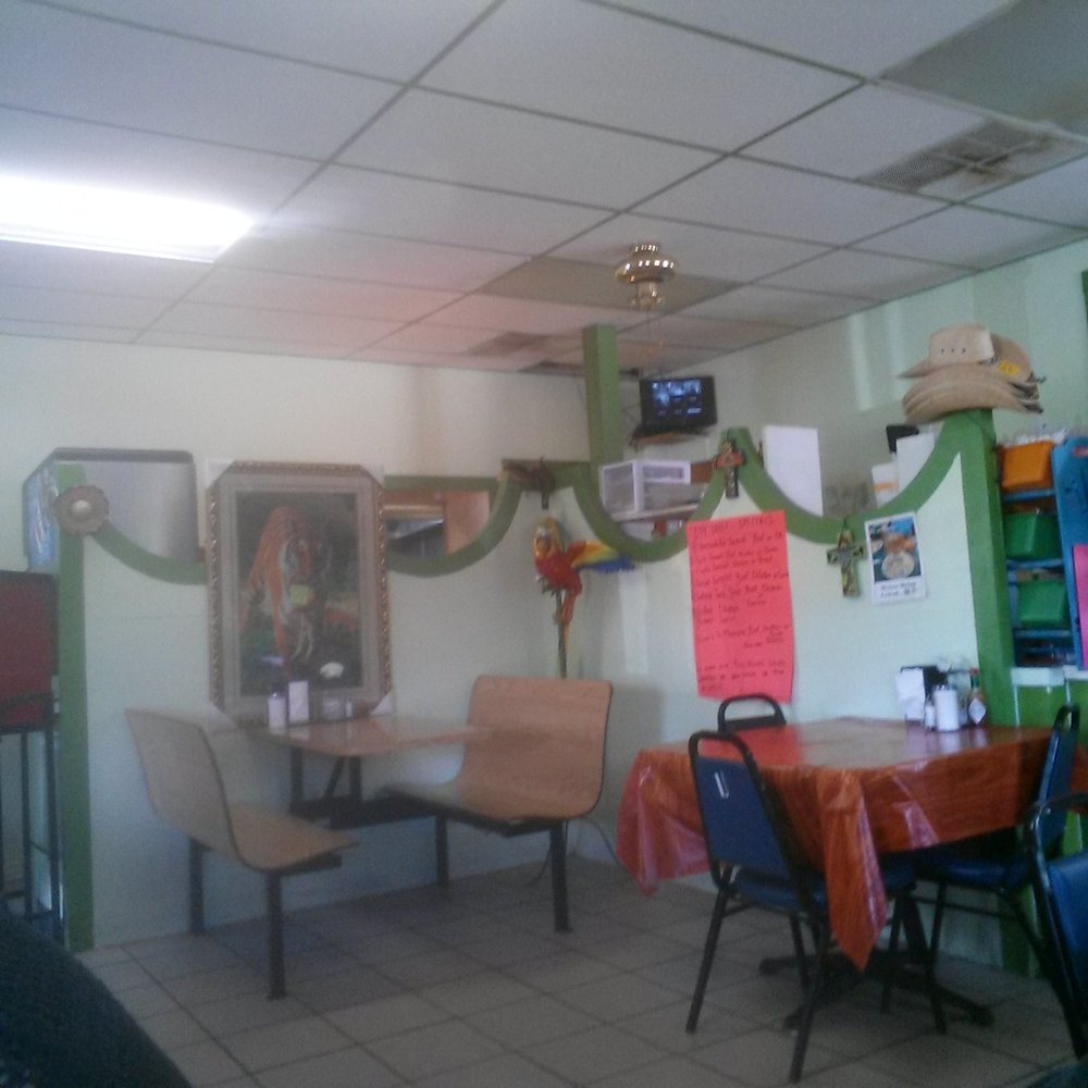 Nuevo Leon - a dining area with tables and chairs - Restaurants Near Me - Hobart, Oklahoma Nuevo Leon - a dining area with tables and chairs - Restaurants Near Me - Hobart, Oklahoma