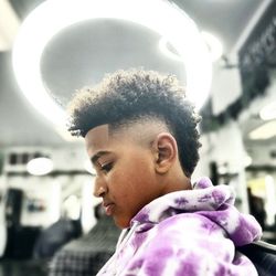 The Xclusive Club Barbershop - Haircut by Mario