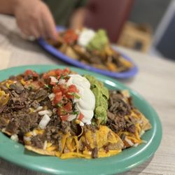 Los Amigos - Mexican flag super nachos