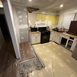 Cote Contracting - This is my kitchen and I paid them over $21,000.