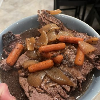 Justin’s Poolside Grill - Braised brisket - American Near Me - Montgomery, New Jersey