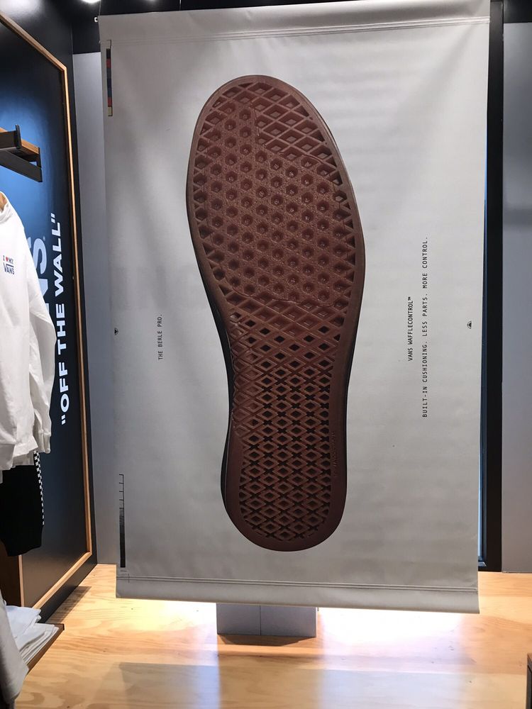 vans store farmington station