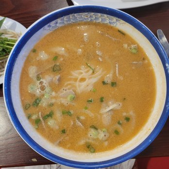 Pho Quyen Vietnamese Restaurant - A closer view of steak rare spicy Pho - Vietnamese Near Me - Pinellas Park, Florida