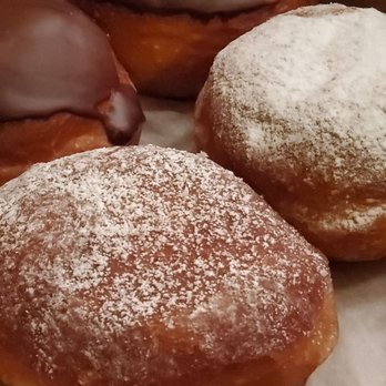 Hanna's Bakery & Cafe - We ordered one dozen Paczki's and there were 4 left - Desserts Near Me - Bloomingdale, Illinois Hanna's Bakery & Cafe - We ordered one dozen Paczki's and there were 4 left - Desserts Near Me - Bloomingdale, Illinois