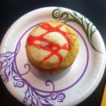 Cupcakes By Carousel - Strawberry cheesecake cupcake my favorite - Bakeries Near Me - Englewood, New Jersey