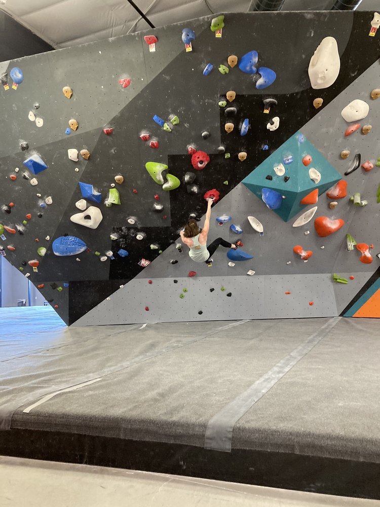 STONE AGE CLIMBING GYM 38 Photos & 49 Reviews 4130 Cutler Ave NE