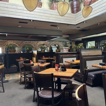 Cheddar's Scratch Kitchen - Tables chairs and booths just after opening - American Near Me - Sugar Land, Texas Cheddar's Scratch Kitchen - Tables chairs and booths just after opening - American Near Me - Sugar Land, Texas