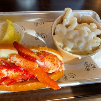 Gaskins Barbecue and Lobster - "Ghetto" Lobster Roll and Mac & Cheddar - Barbeque Near Me - Lakeland, Florida Gaskins Barbecue and Lobster - "Ghetto" Lobster Roll and Mac & Cheddar - Barbeque Near Me - Lakeland, Florida