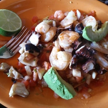 La Hacienda Real - Tostada mixta - Mexican Near Me - Keizer, Oregon La Hacienda Real - Tostada mixta - Mexican Near Me - Keizer, Oregon