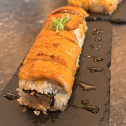 Spicy salmon roll