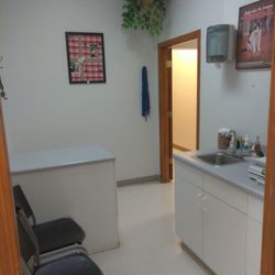 West Cobb Veterinary Clinic