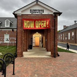 Bunnyman Brewing - Outside