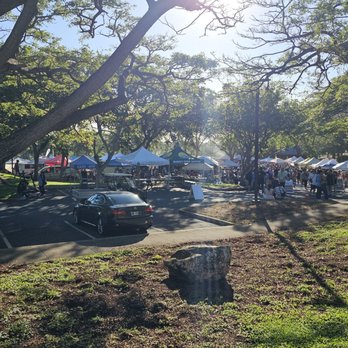 KCC Farmers' Market - Farmers Market Near Me - Honolulu, Hawaii