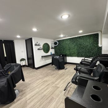 Il Mulino - Williamsville - Upstairs - Men's Hair Salons Near Me - Williamsville, New York Il Mulino - Williamsville - Upstairs - Men's Hair Salons Near Me - Williamsville, New York