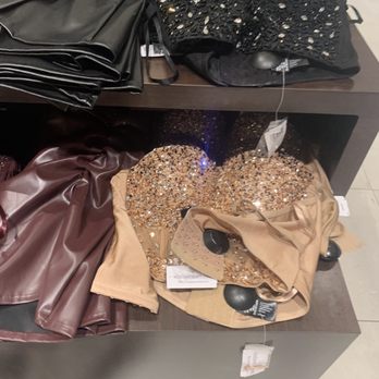 Windsor - Accessories Near Me - Aiea, Hawaii Windsor - Accessories Near Me - Aiea, Hawaii