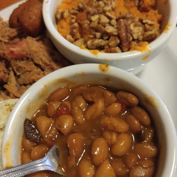 Picnic - Baked beans and sweet potato - Barbeque Near Me - Durham, North Carolina Picnic - Baked beans and sweet potato - Barbeque Near Me - Durham, North Carolina