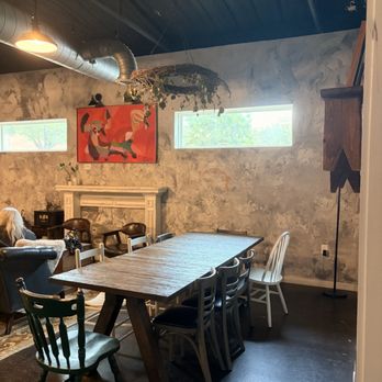Grutogi Bistro - clam and quiet area to study - Coffee & Tea Near Me - Keller, Texas